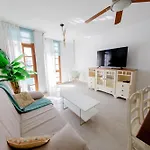 EDIFICIO EL LERELE Apartamentos céntricos a 100m de la playa