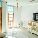 EDIFICIO EL LERELE Apartamentos céntricos a 100m de la playa